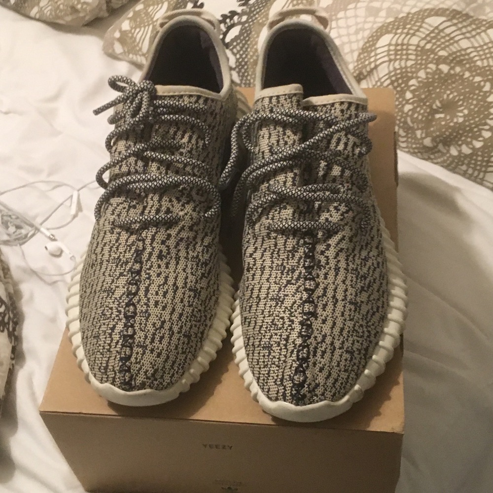 Adidas Yeezy boost Turtle Dove Size 10